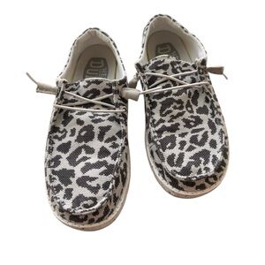 Hey Dude Wendy Women's Size 6 Leopard Print Mules - Black & White
